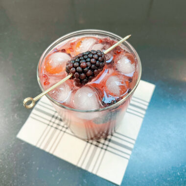 blackberry and cardamom drink