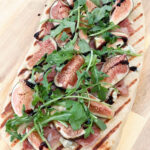 grilled pizza with figs, blue cheese and prosciutto